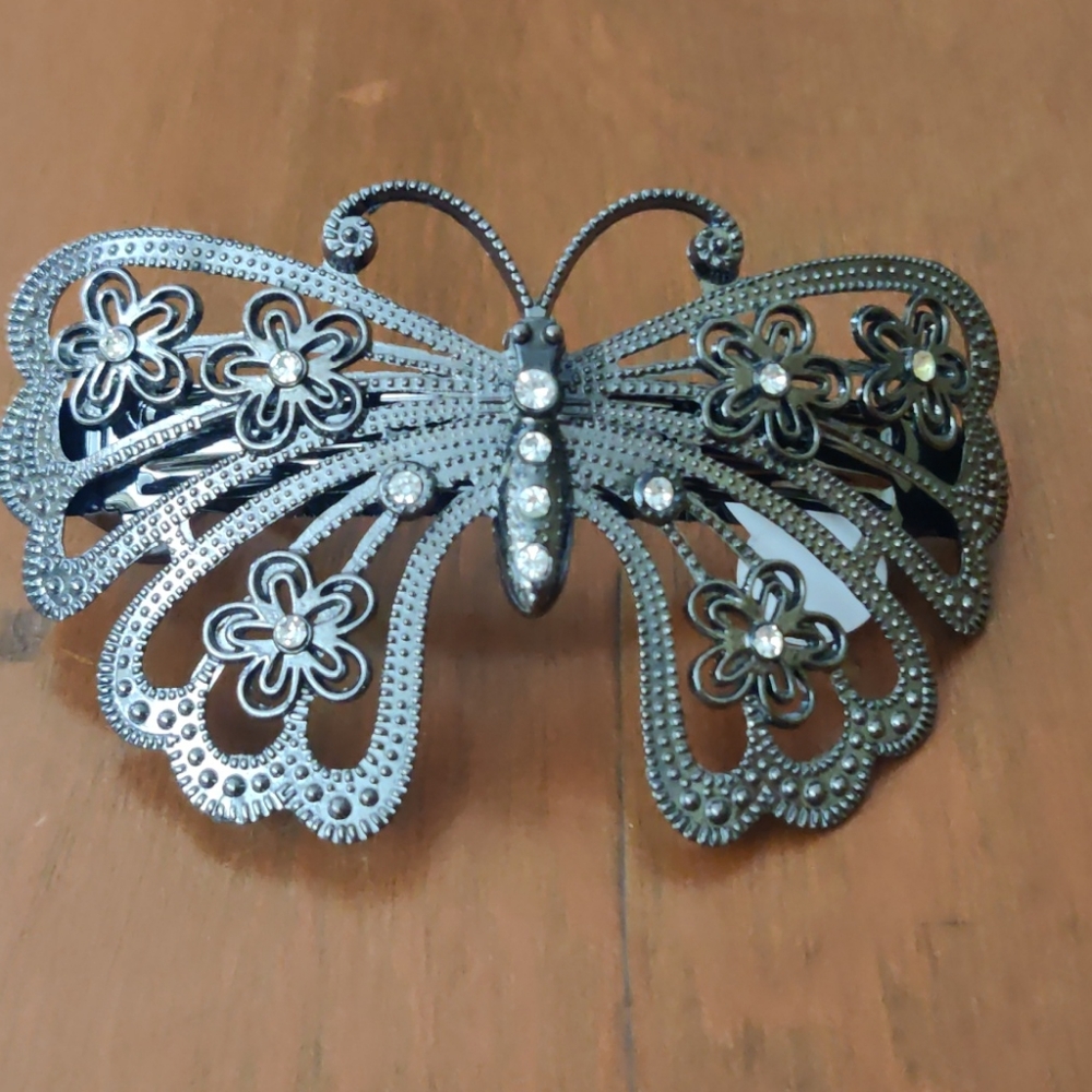 3/$20 butterfly hair clip